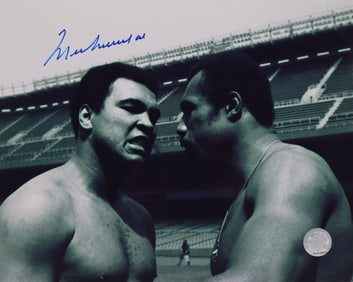 Muhammad Ali, Hand-Signed Authenticated Picture (P16), 8"x10"