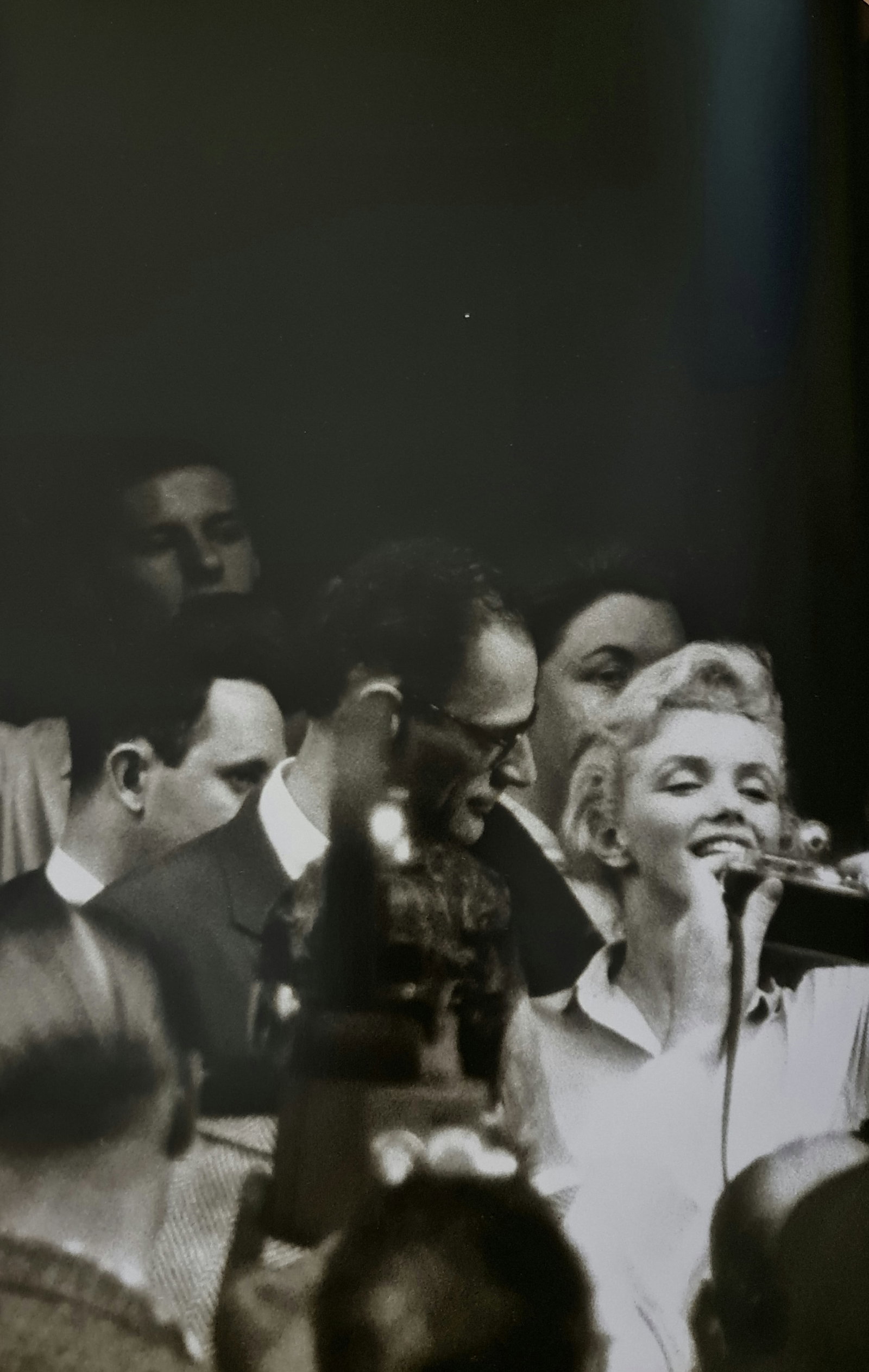 Marilyn Monroe, Press conference with Arthur Miller at their house in New York, 1956 (1 of 1)
