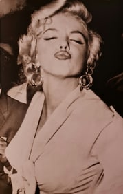 Marilyn Monroe arriving at Idlewood (later JFK) Airport for the shooting of Seven Year Itch, 1955
