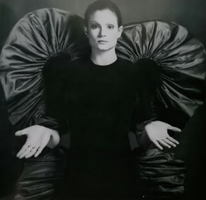 Robert Mapplethorpe, Lisa Lyon, the giver