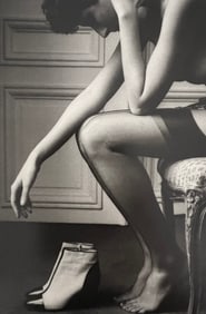 Jeanloup Sieff, Jeune Femme Pensive Regardant Ses Chaussures Paris, 1979