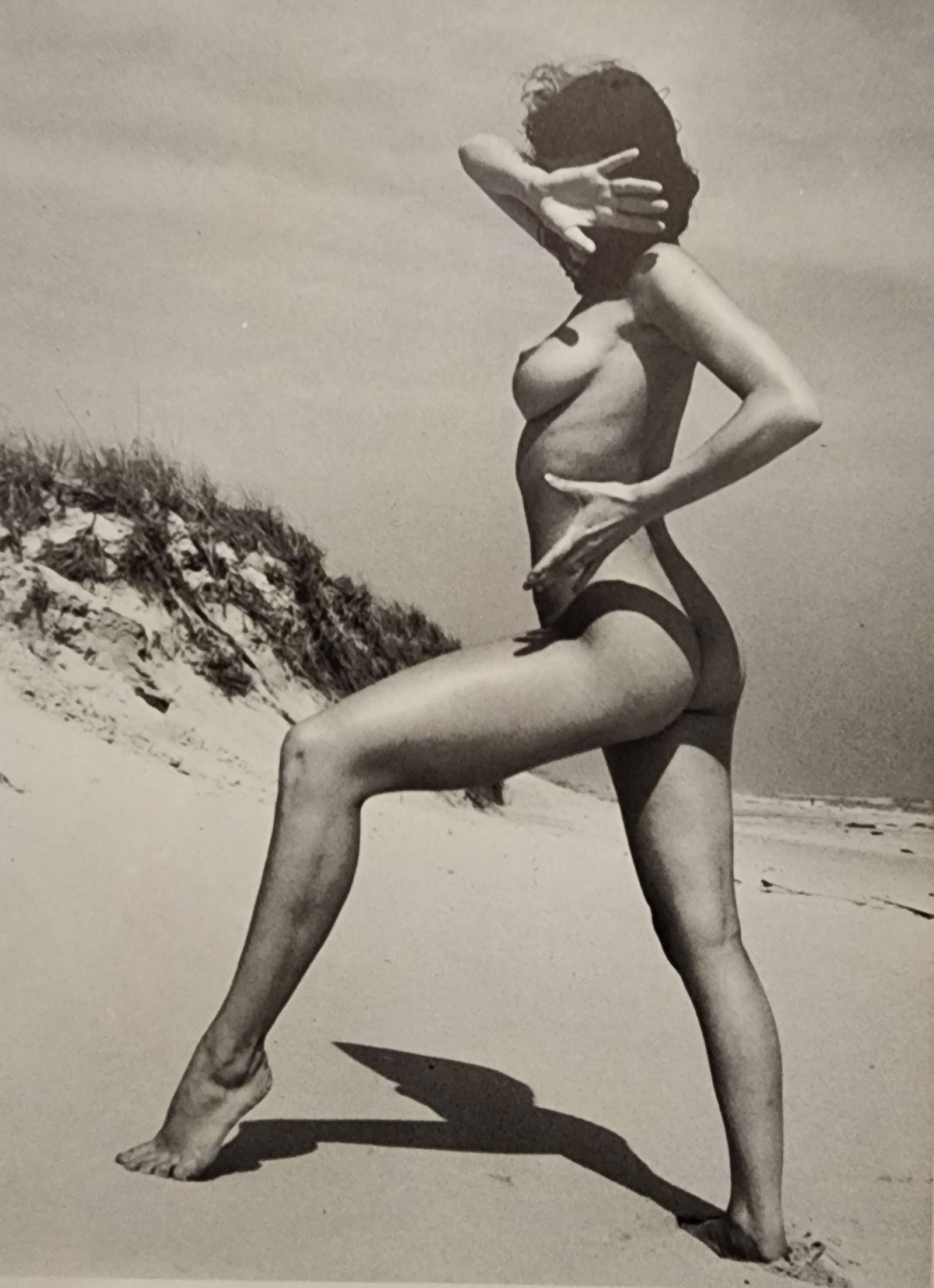 Andre de Dienes , Nudes, 1973: Artist / Photographer: Andre de Dienes Title/Subject: Vintage Artistic Nudes, 1973 Condition: Extra Fine - Excellent Type Of Print: Authentic Sheet Fed Photogravure/Heliogravure. Paper: Medium weight,