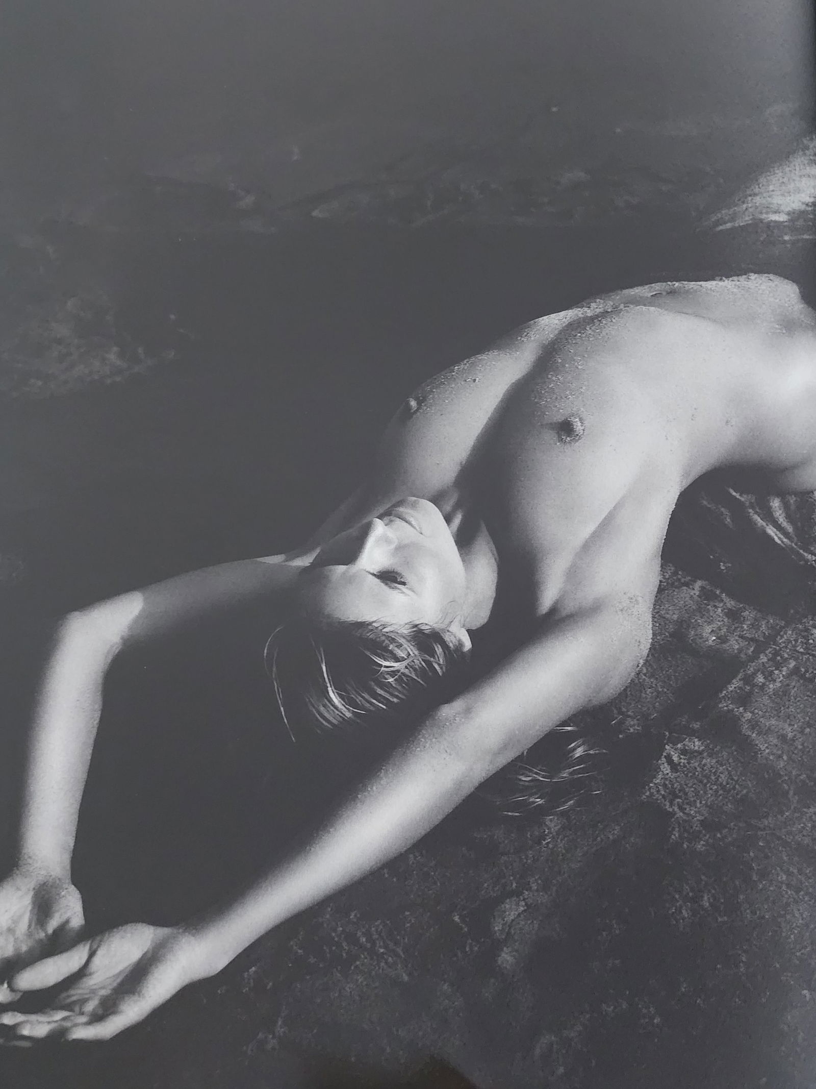 Heidi Klum 22x18 Inches by Rankin, 2017: Artist/Photographer: Rankin Title/Subject: Heidi Klum Type Of Print: Authentic Sheet Fed Photogravure/Heliogravure. Date Of Print: 2017 Paper: Medium weight, satin/matte finish. Print Origin: Italy Ap