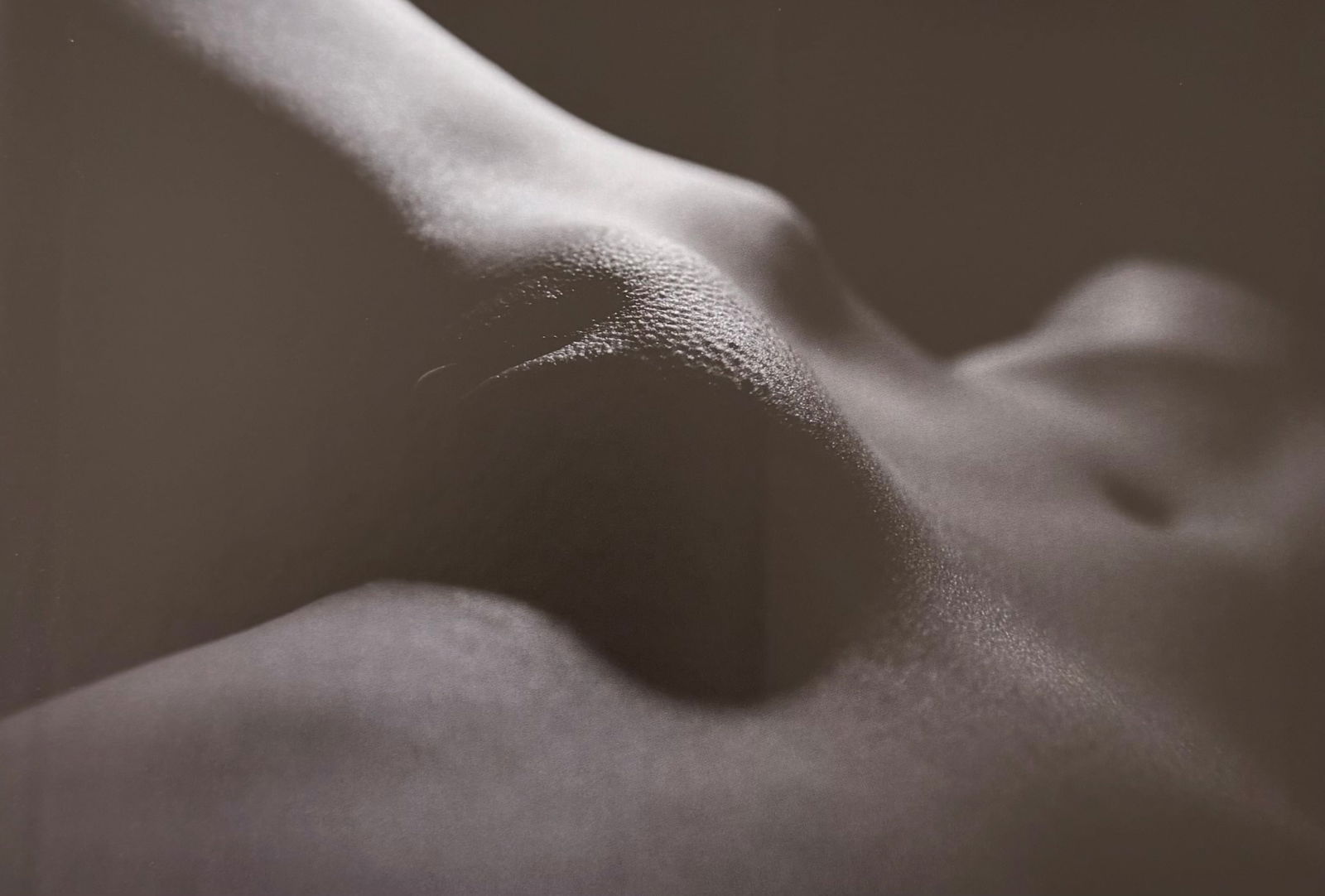 Best nude contemporary Photography, 2019: Artist/Photographer: Various Photographers Title/Subject: Best nude contemporary Photography Type Of Print: Authentic Sheet Fed Photogravure/Heliogravure. Date Of Print: 2019 Paper: Medium weight, sat