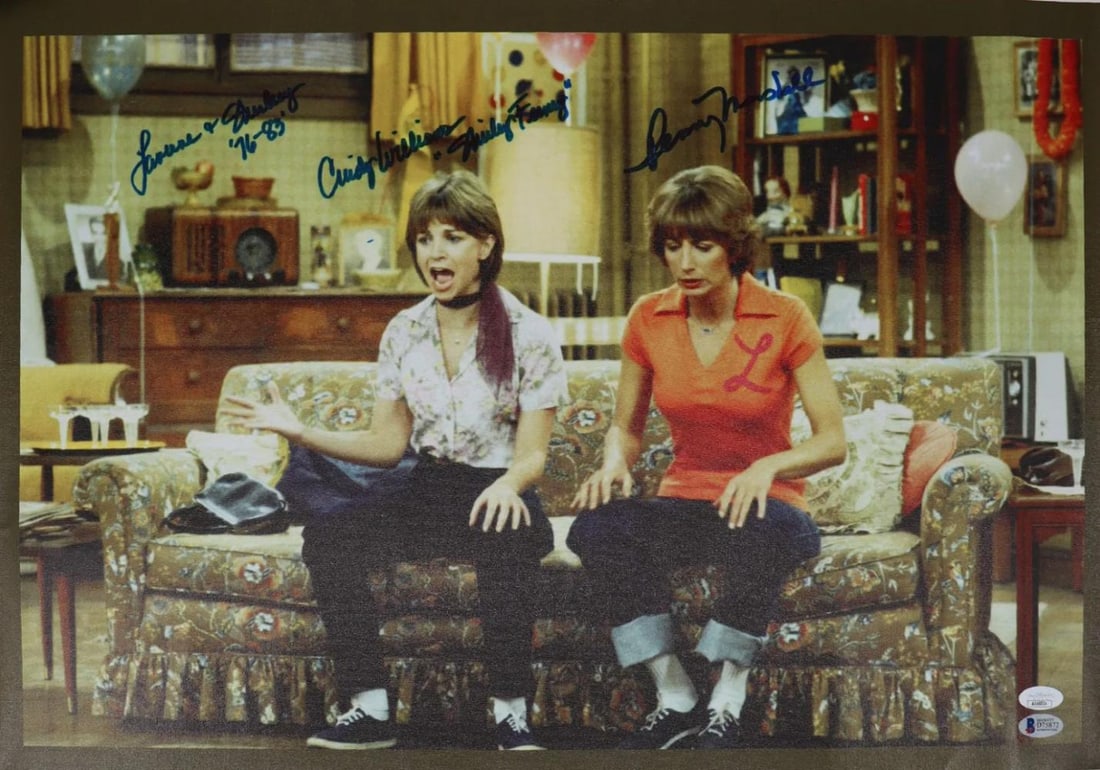 Laverne & Shirley, JSA Authenticated Celebrity Authographs: Description Subject- Laverne And Shirley Type- Stretchd Canvas Size- 23 x 16 Hand Signed by Laverne and Shirley in Black Market JSA Certified and Beckett Certified Condition Excellent