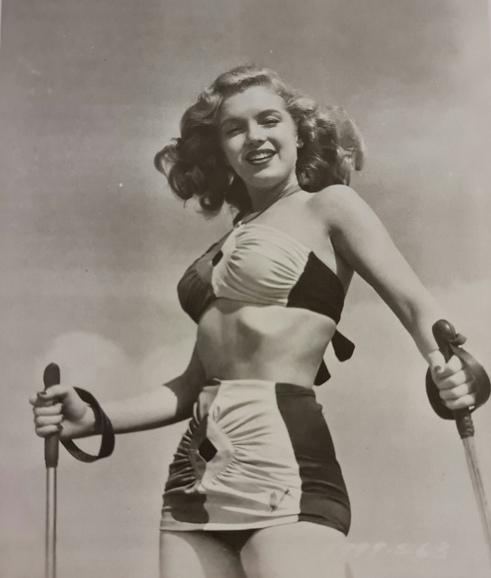 George Barris, Marilyn Monroe, 2000: Photographer: George Barris Subject/Title: Marilyn Monroe Type Of Print: Authentic Vintage Sheet Fed Photogravure/Heliogravure Date Of Print: 2000 Paper: Medium weight, clay coat - satin/matte finish