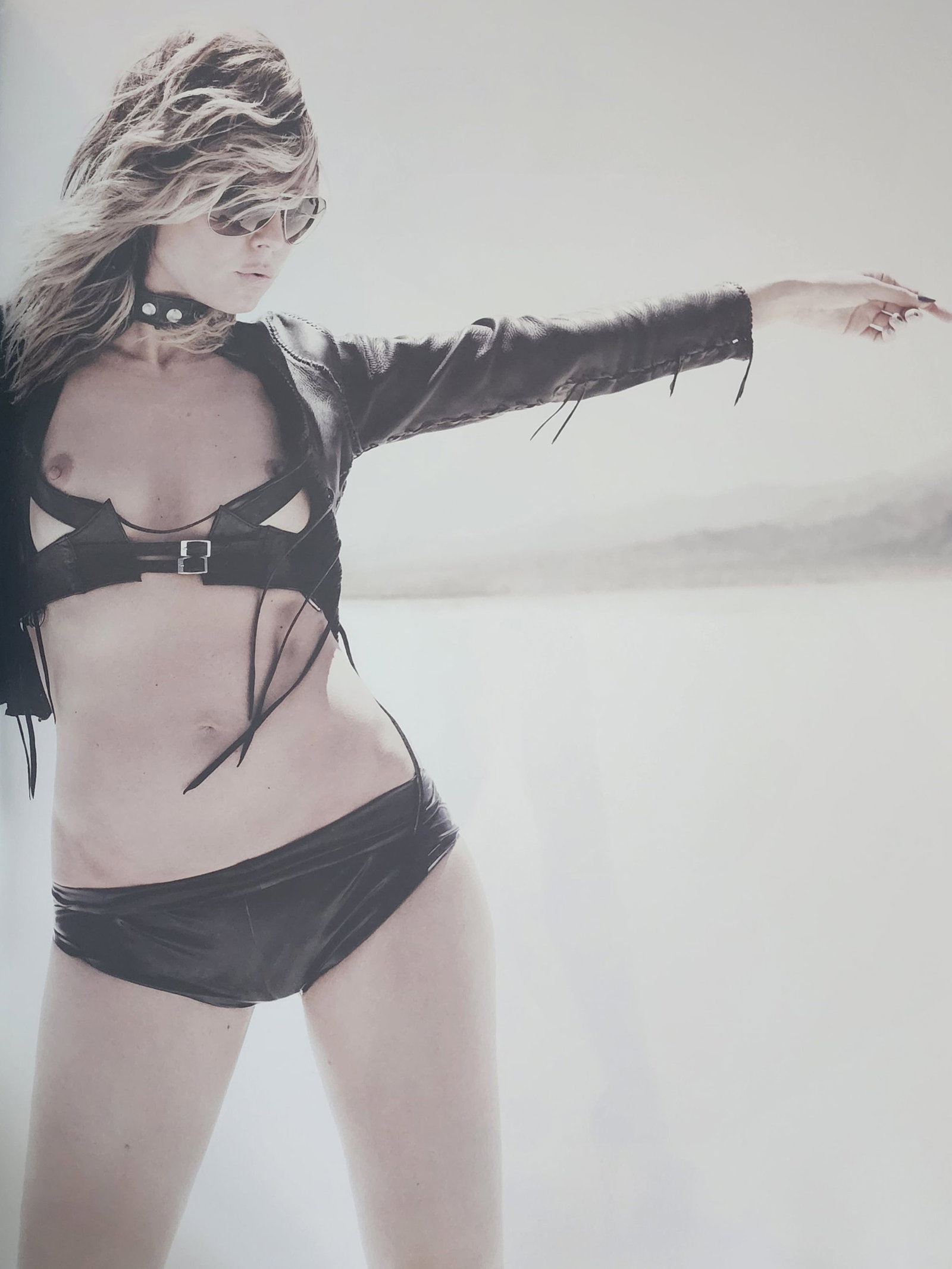 Heidi Klum 22x18 Inches by Rankin, 2017: Artist/Photographer: Rankin Title/Subject: Heidi Klum Type Of Print: Authentic Sheet Fed Photogravure/Heliogravure. Date Of Print: 2017 Paper: Medium weight, satin/matte finish. Print Origin: Italy Ap