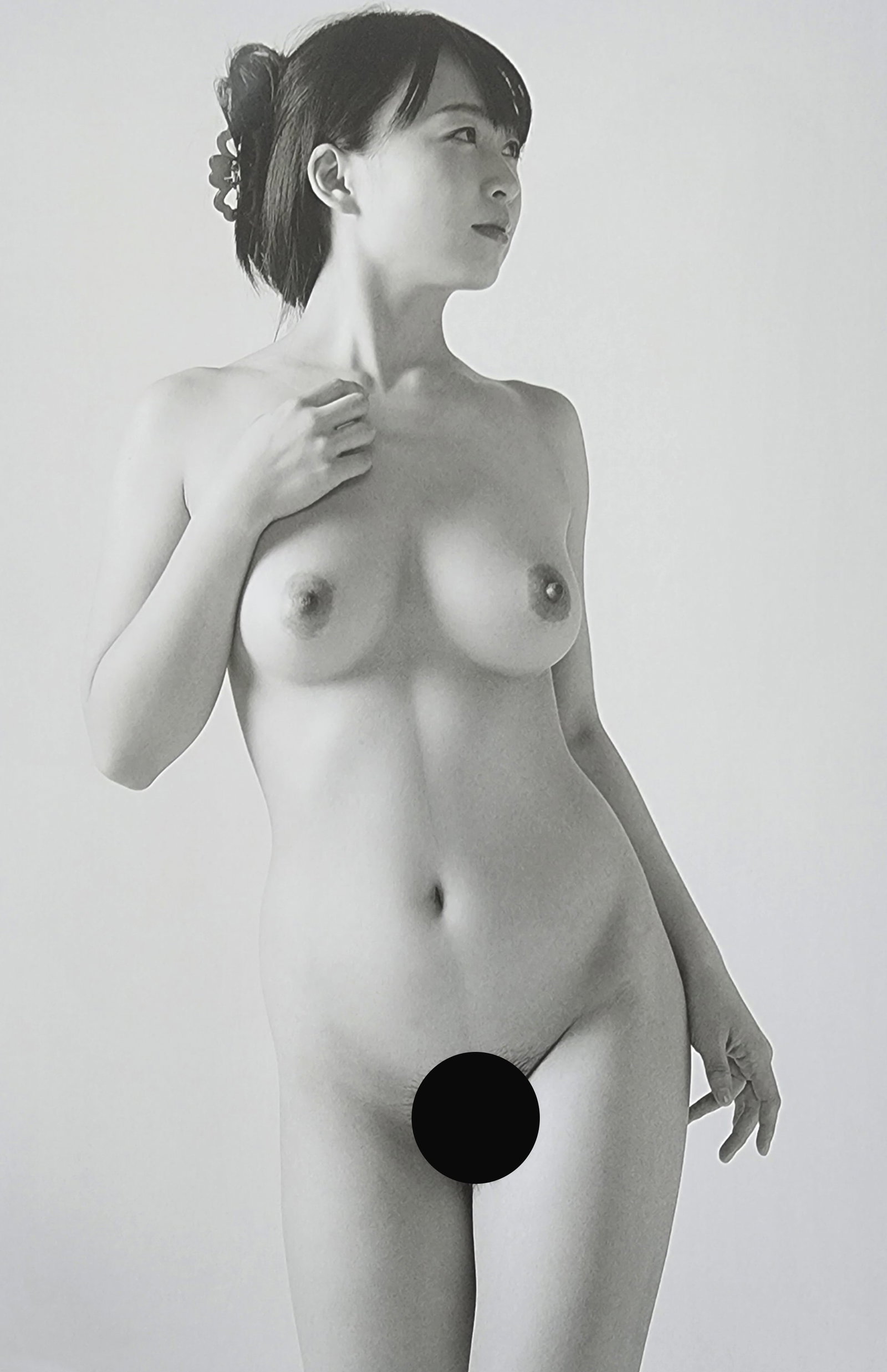 Akira Hasegawa, Visual nude pose - 2018: Artist/Photographer: Akira Hasegawa Title/Subject: Visual nude pose Type Of Print: Authentic Sheet Fed Photogravure/Heliogravure. Date Of Print: 2018 Paper: Medium weight, satin/matte finish. Print Or