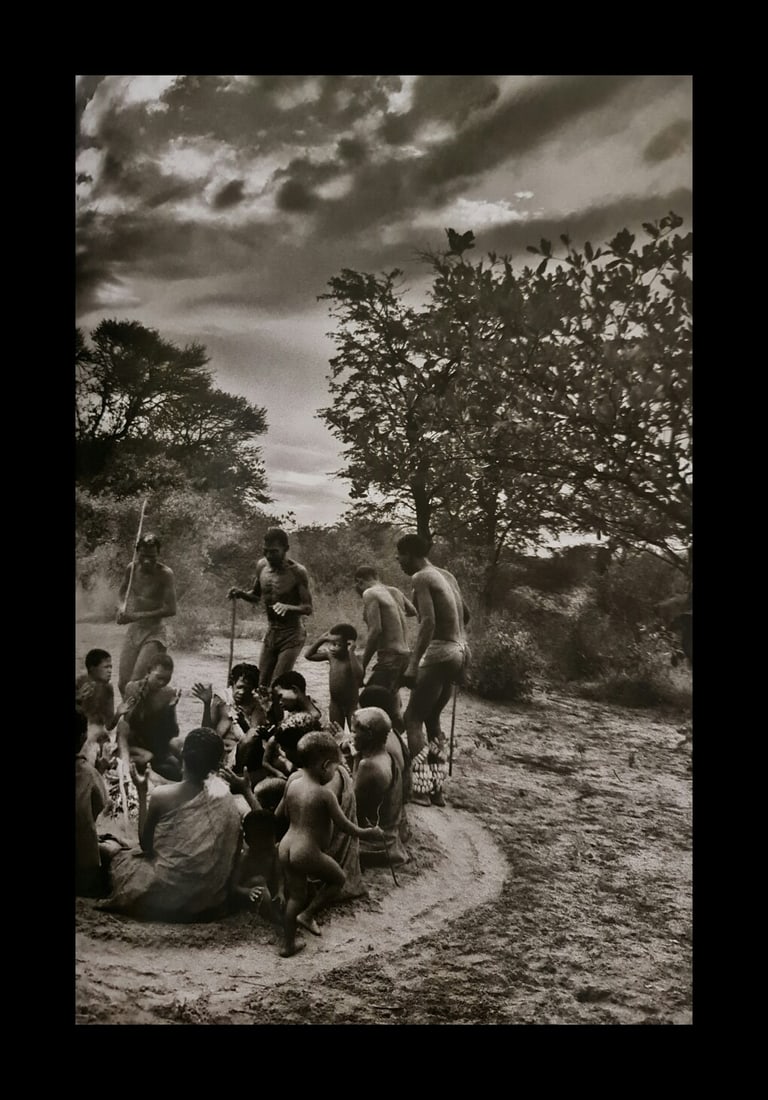 Sebastiao Salgado, San trance dance, Botswana, 2008 (1 of 1)