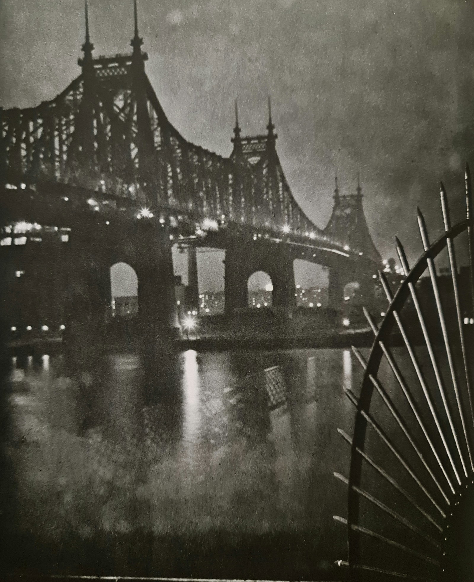 Andre Kertesz, Evening view of the bridge from below, New York, 1948 (1 of 1)