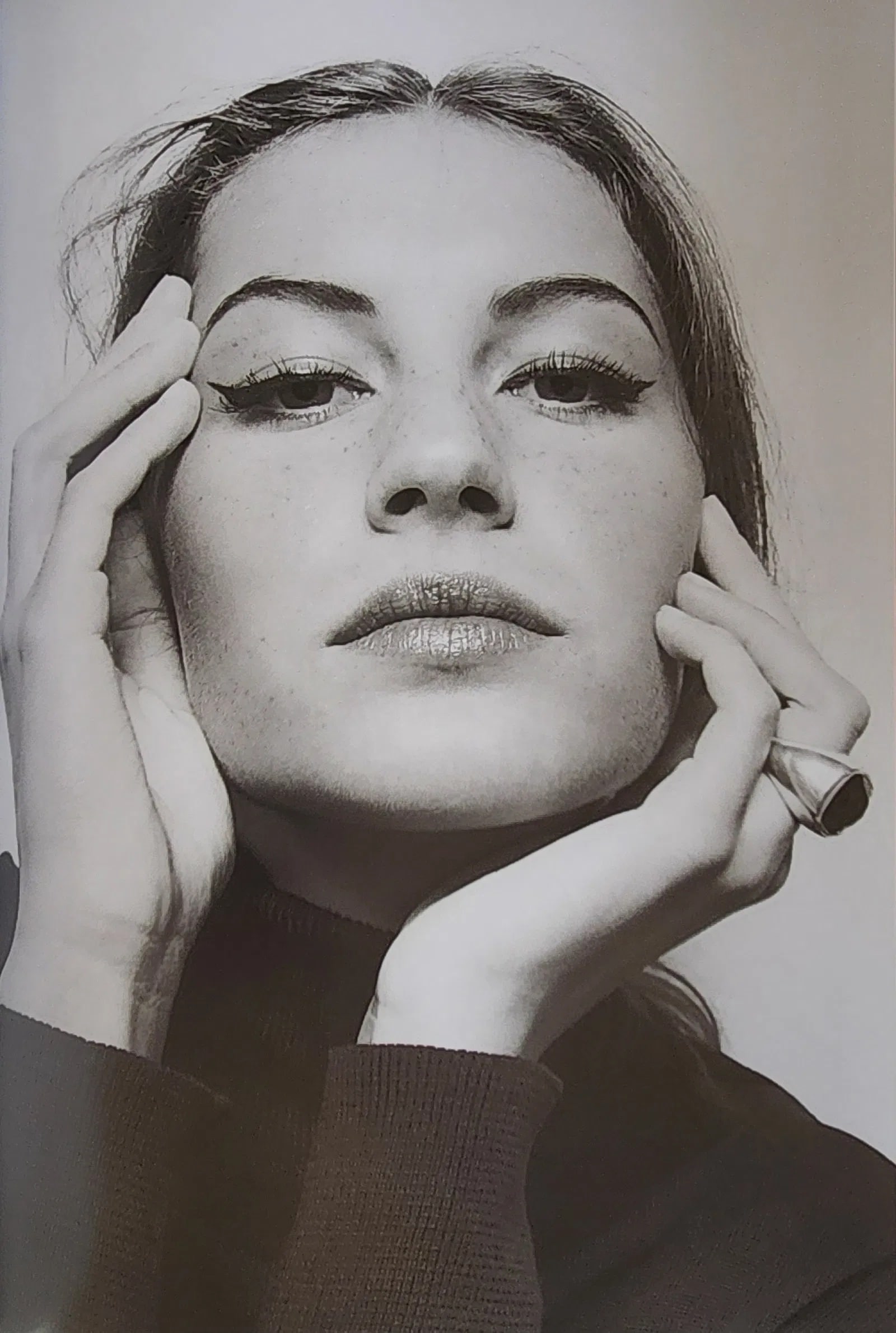 Gisele Bundchen, 2023: Title/Subject: Gisele Bundchen Type Of Print: Authentic Sheet Fed Photogravure/Offset print Date Of Print: 2023 Paper: Medium weight, satin/matte finish Approximate Image Size: 13 x 9 inches Matted Si