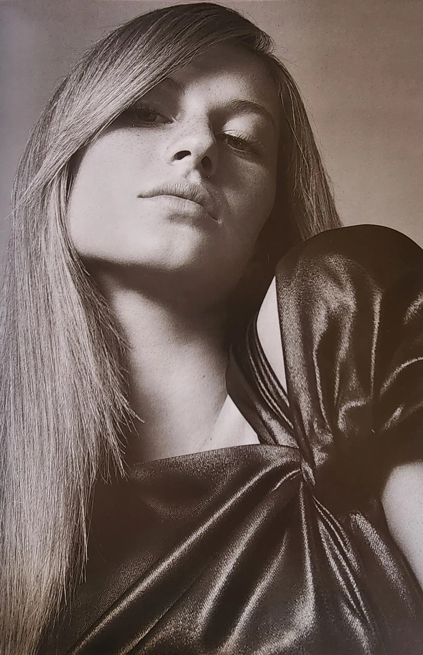 Gisele Bundchen, 2023: Title/Subject: Gisele Bundchen Type Of Print: Authentic Sheet Fed Photogravure/Offset print Date Of Print: 2023 Paper: Medium weight, satin/matte finish Approximate Image Size: 13 x 9 inches Matted Si