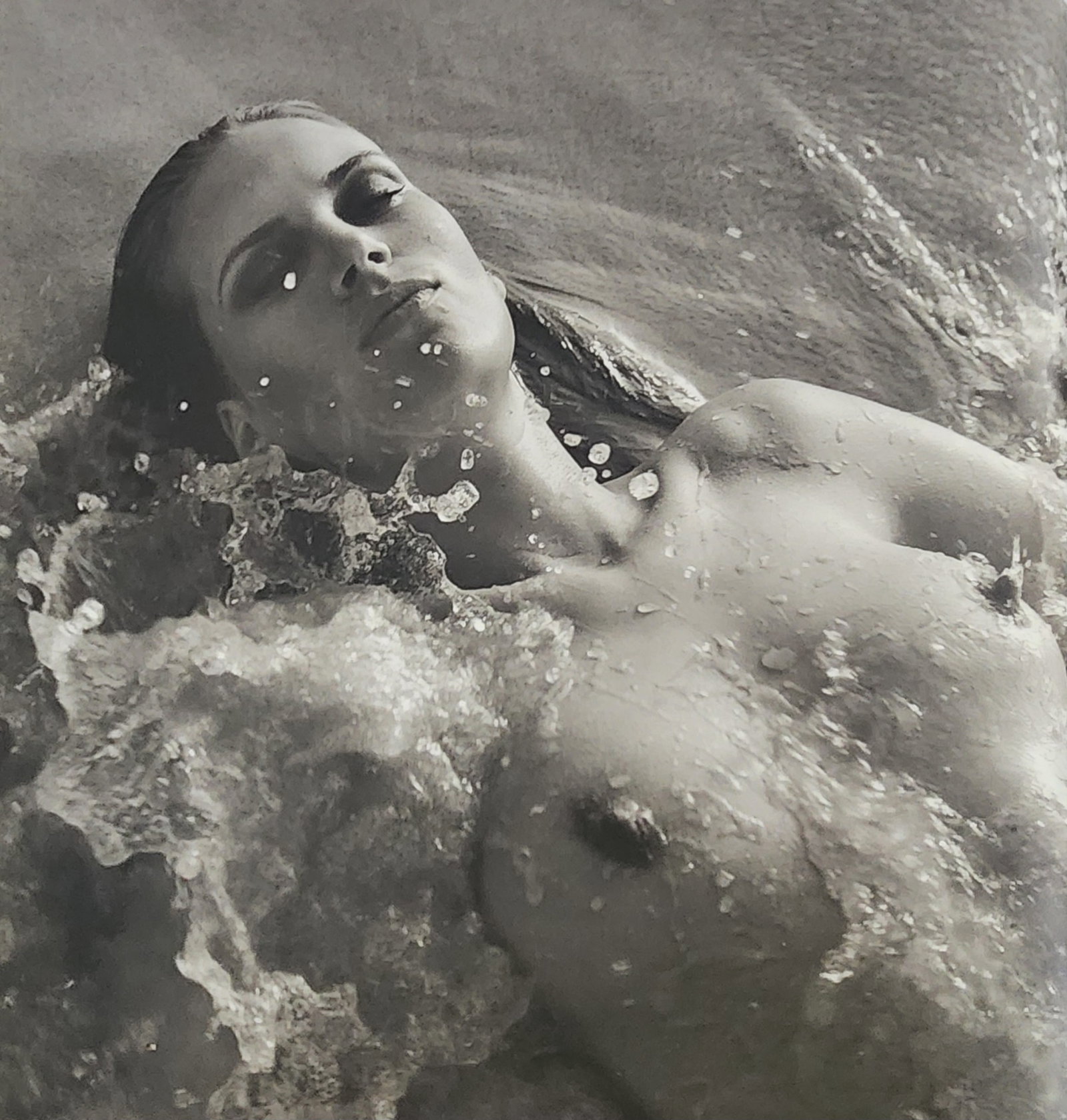 Stefan May 'Woman only' 2009: Photographer: Stefan May is steadily commissioned by magazines such as Cosmopolitan, Elle, Max and Amica, and also works for major advertising clients. Other teNeues volumes featuring his photography 
