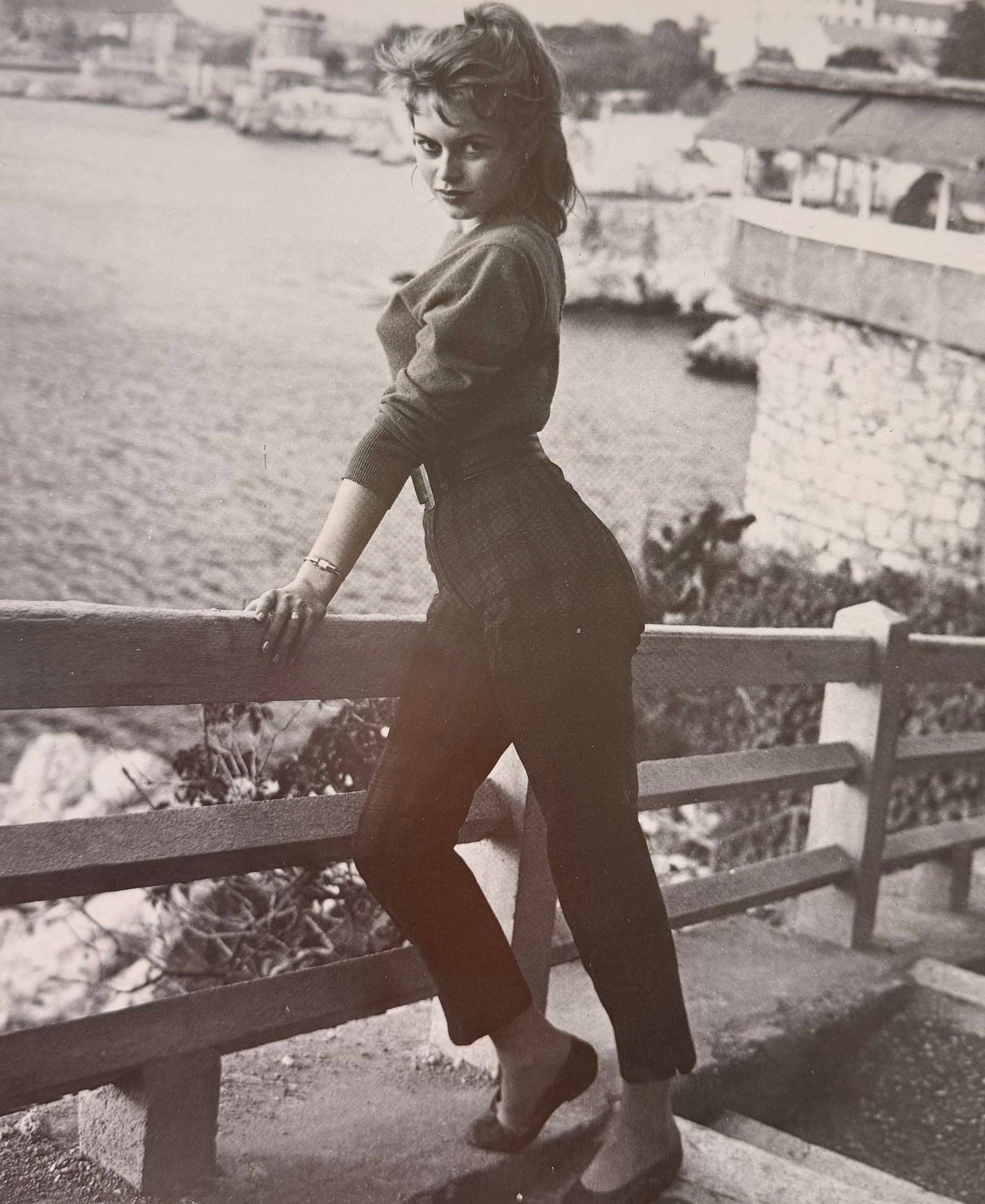 Brigitte Bardot, For ever young, 1994: Model: Brigitte Bardot Title/Subject: For ever young Type Of Print: Photogravure/Heliogravure.. Date Of Print: 1994 Paper: Medium weight, satin/matte finish. Print Origin: UK Approximate Image Size: 7