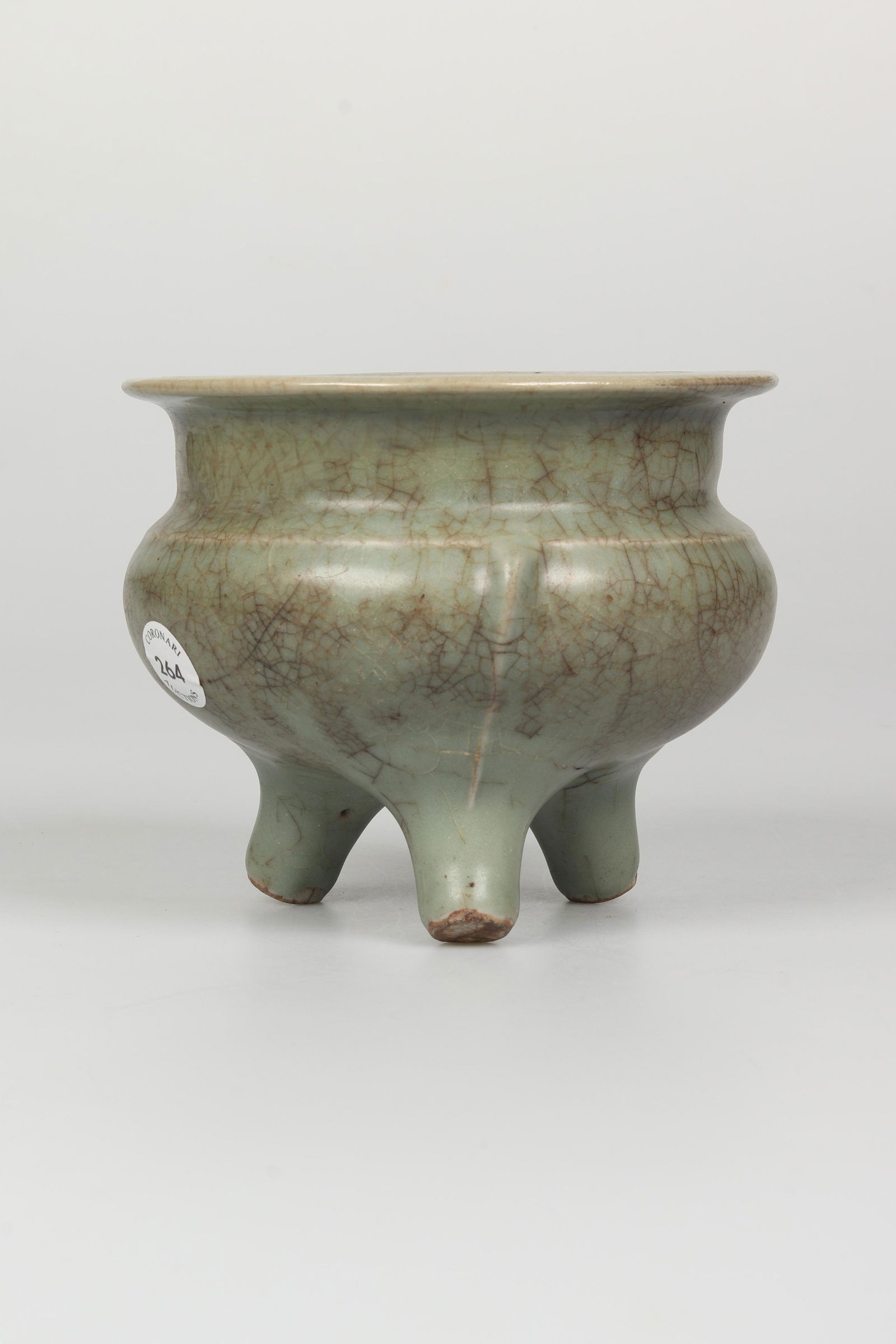Southern Song Dynasty Longquan Light Green Glaze (1 of 10)