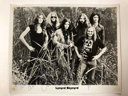 Lynyrd Skynyrd Autographed Photo (With Ronnie): Autographed Photo