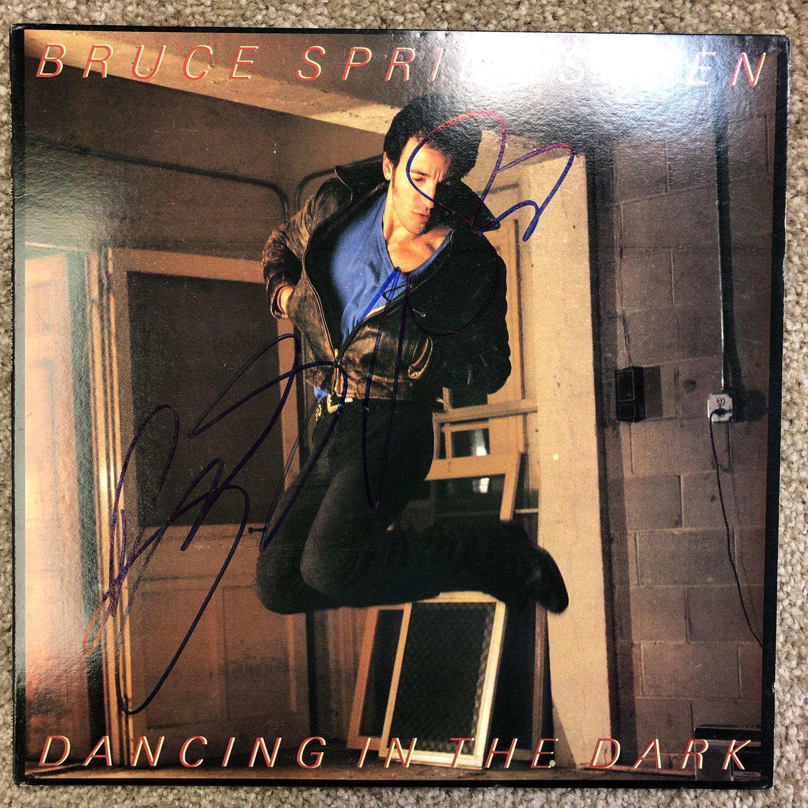 Bruce Sprinsteen autographed Album Cover: Each item comes with a COA from us. Ask any and all questions before bidding. All framed items take 2 weeks for framing. We ship every day. Once invoice is paid items usually ship within 4 days of pay