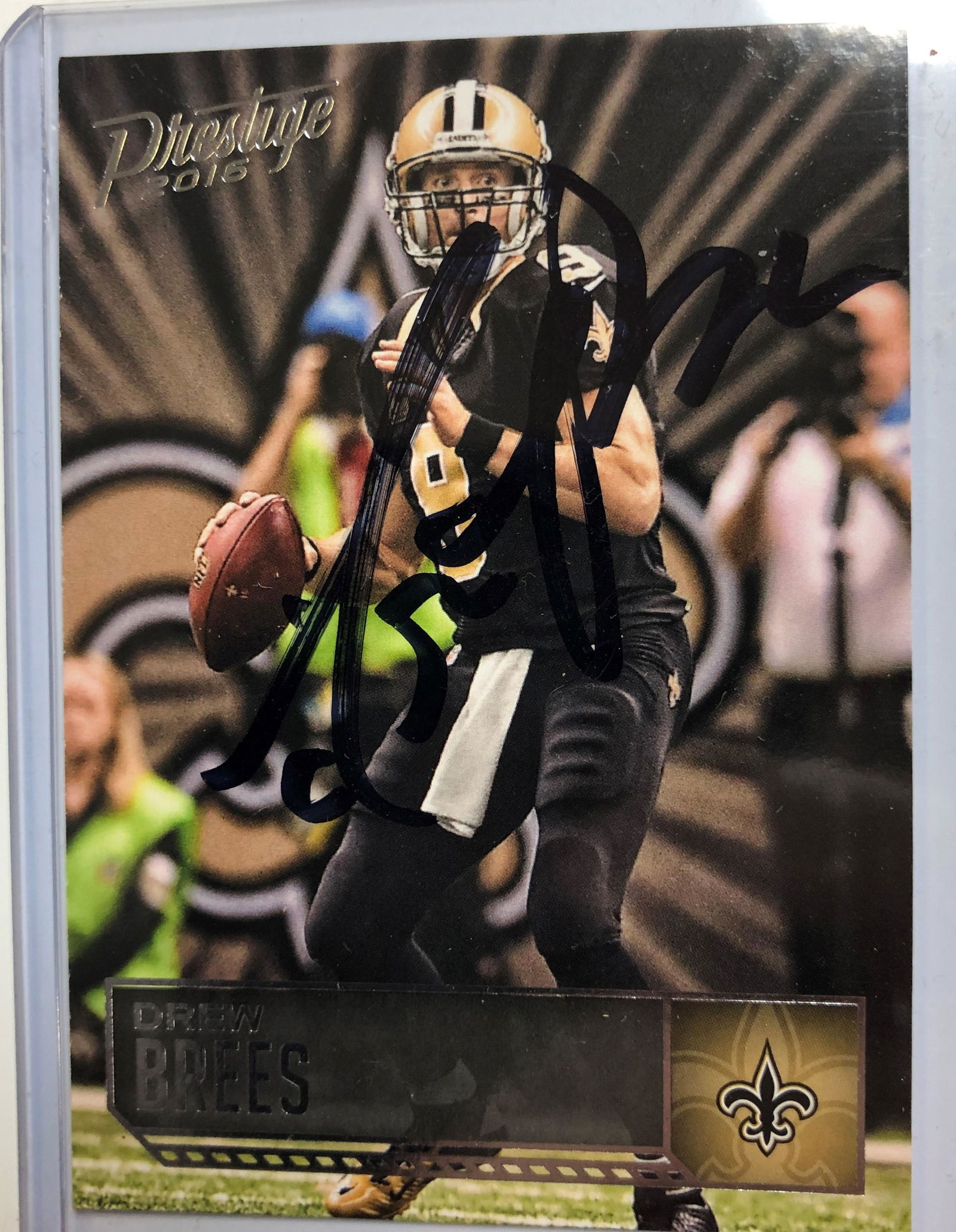 Drew Brees Autographed 2016 Panini #123 Card (1 of 1)
