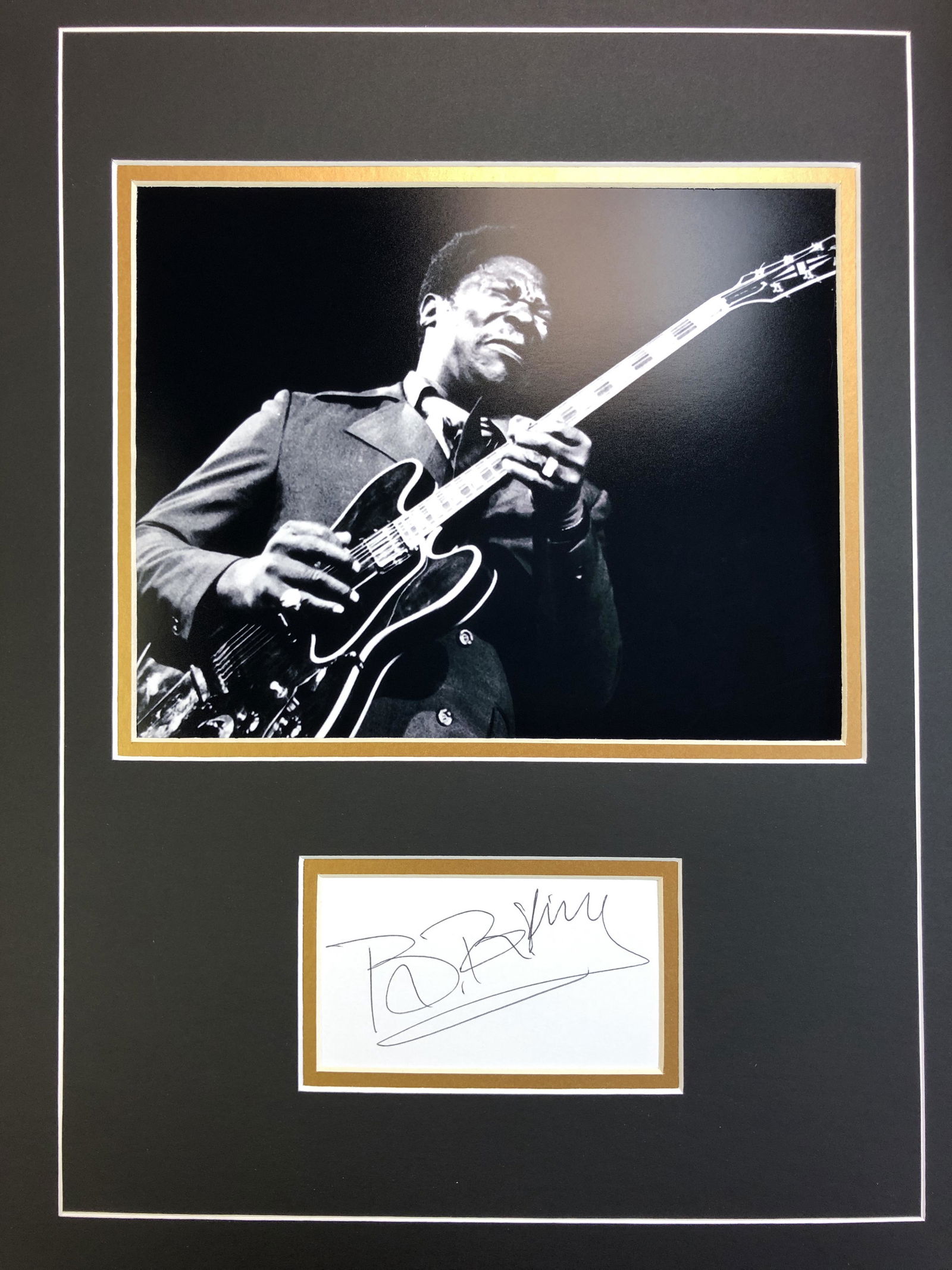 BB King Autograph In Matted Display (1 of 1)