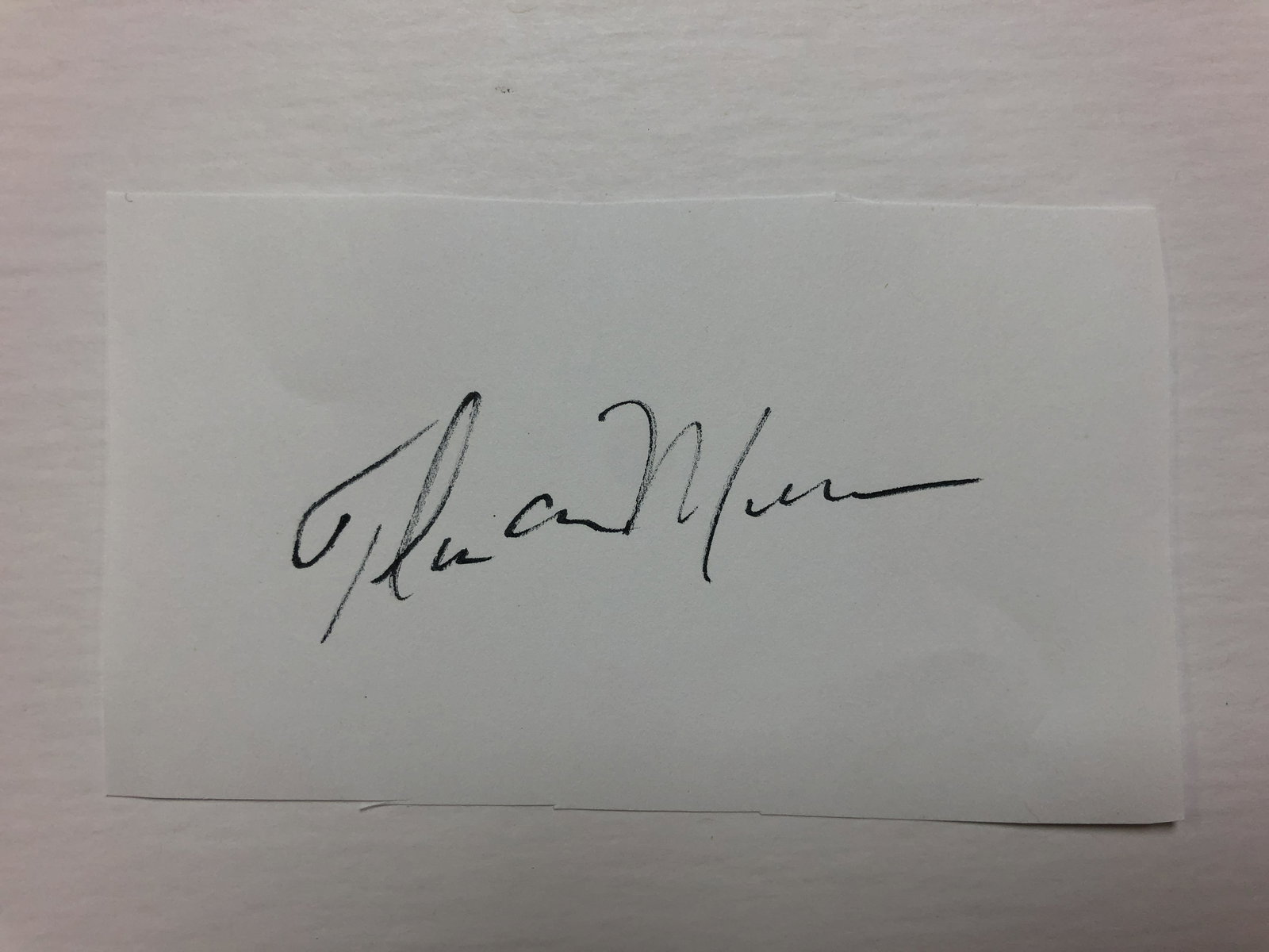 Thurman Munson    Cut Autograph (1 of 1)