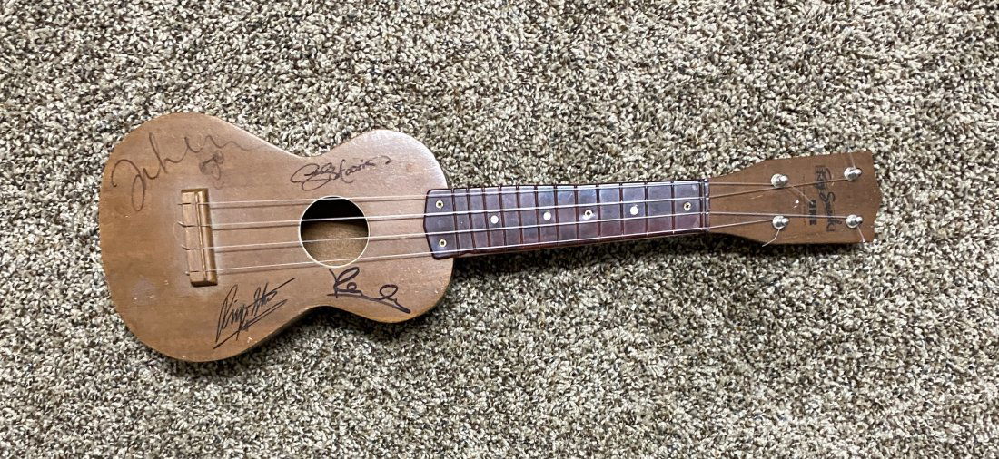The Beatles Autographed Uke! LENNON PAUL GEORGE RINGO (1 of 1)
