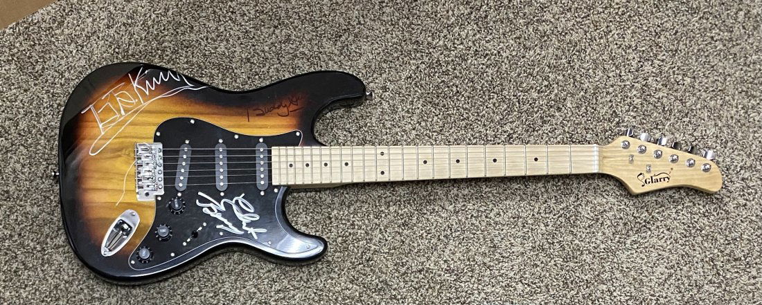 BB King Chuck Berry Buddy Guy Autographed Guitar (1 of 1)