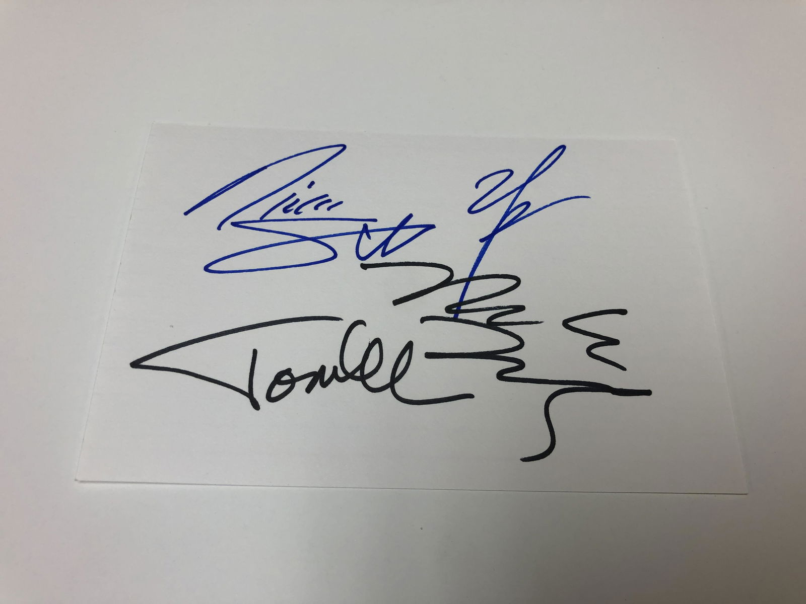 Motley Crue Autographed Index Card (Nikki , Vince , (1 of 1)