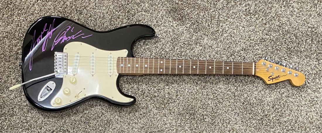 Prince AUTOGRAPHED Guitar (1 of 1)