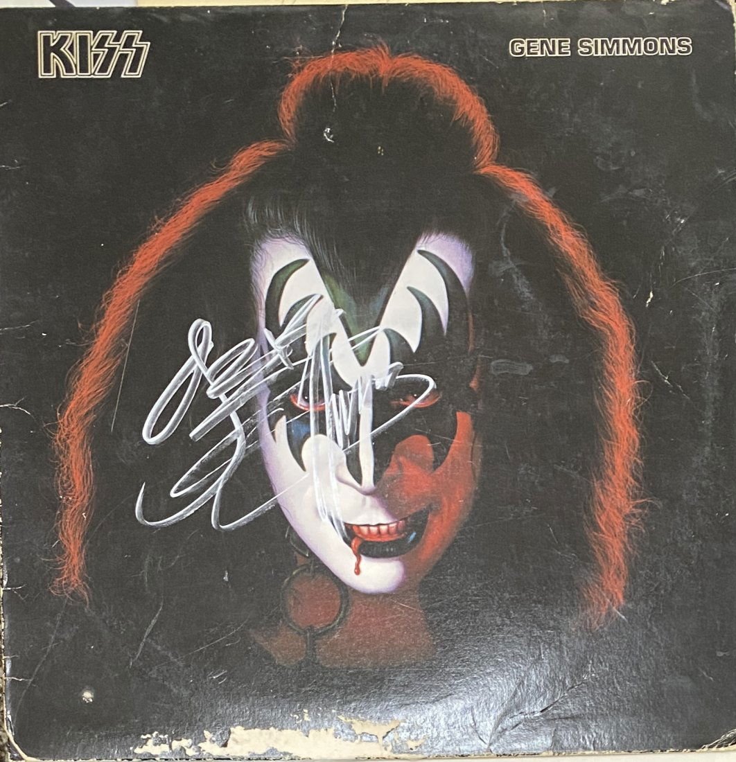 GENE SIMMONS AUTOGRAPHED ALBUM (1 of 1)