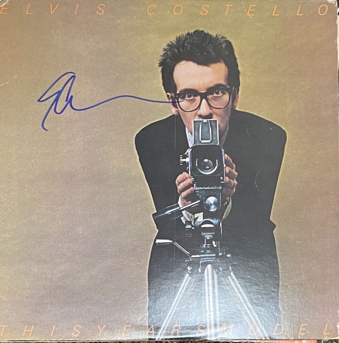 ELVIS COSTELLO AUTOGRAPHED ALBUM (1 of 1)