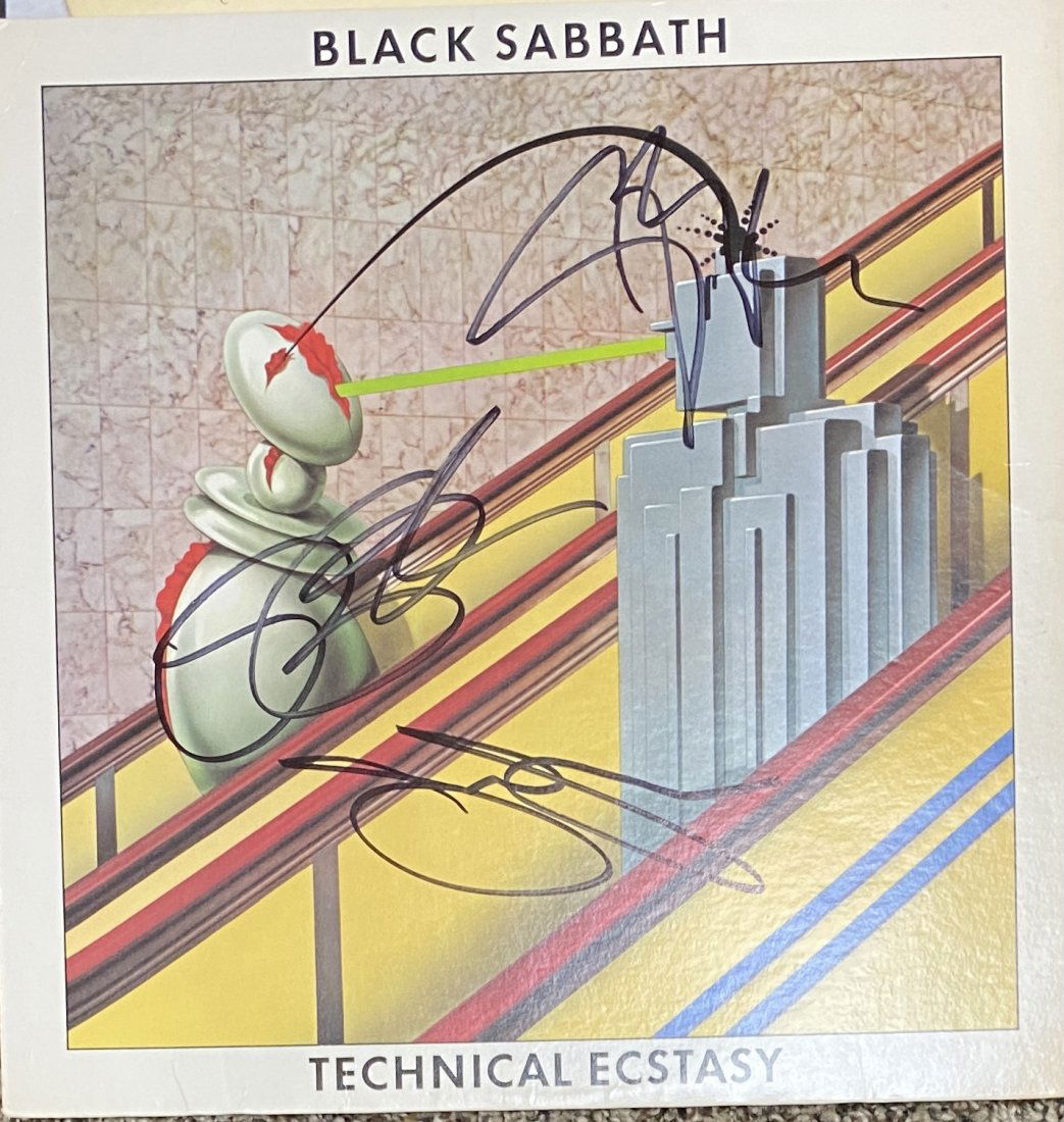 Black Sabbath AUTOGRAPHED ALBUM (1 of 1)