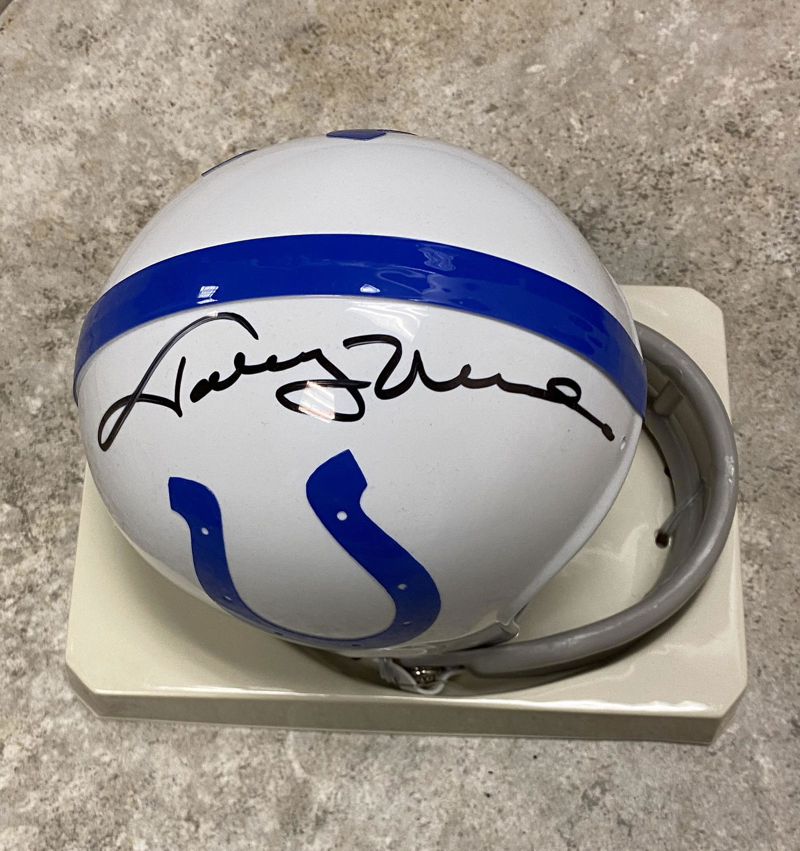 JOHNNY UNITAS AUTOGRAPHED MINI HELMET COLTS (1 of 1)
