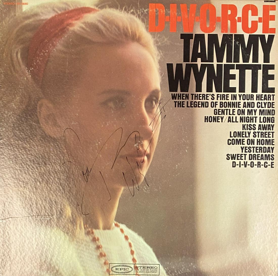 TAMMY WYNETTE AUTOGRAPHED ALBUM (1 of 1)