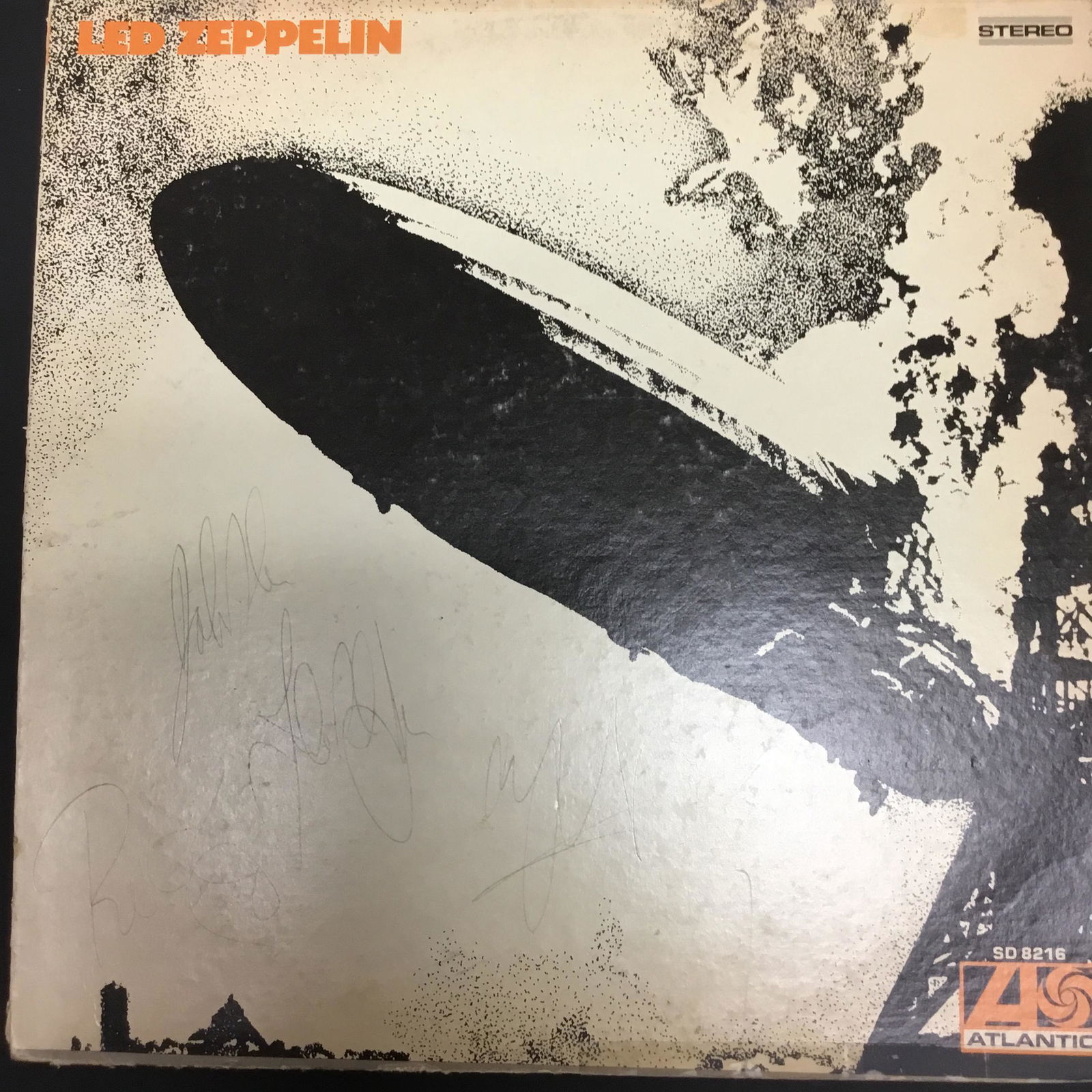 Led Zeppelin Autographed Album Cover Only: Ask any and all questions before bidding. All framed items take 2 weeks for framing. We ship every day. Once invoice is paid items usually ship within 4 days of payment, unless it is a framed item. So