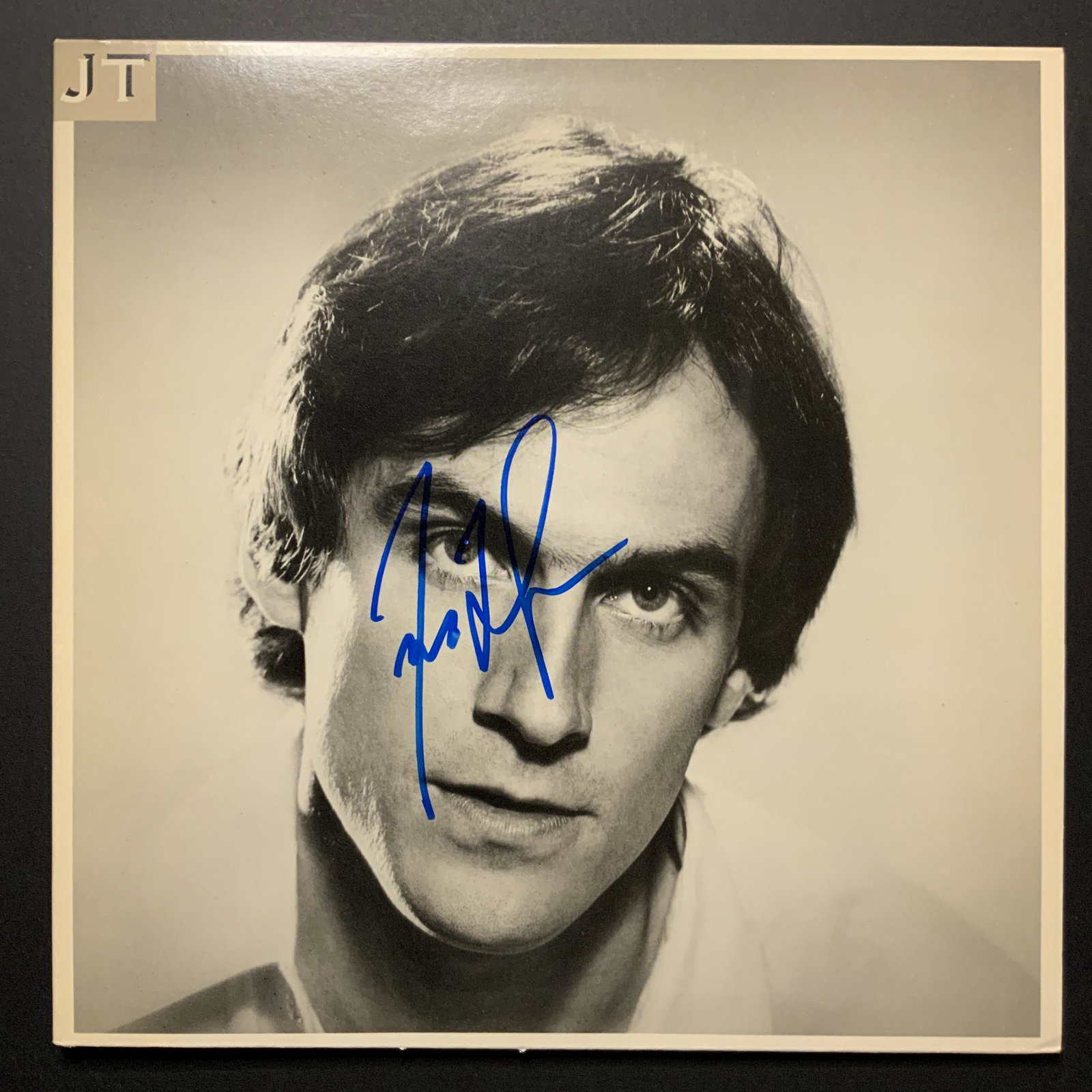 James Taylor Autographed Album Cover Only: Ask any and all questions before bidding. All framed items take 2 weeks for framing. We ship every day. Once invoice is paid items usually ship within 4 days of payment, unless it is a framed item. So