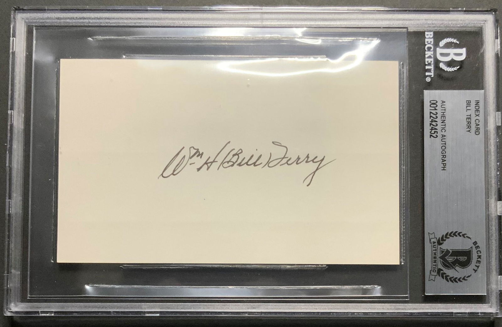 Bill Terry Beckett Authenticated Autograph (1 of 1)
