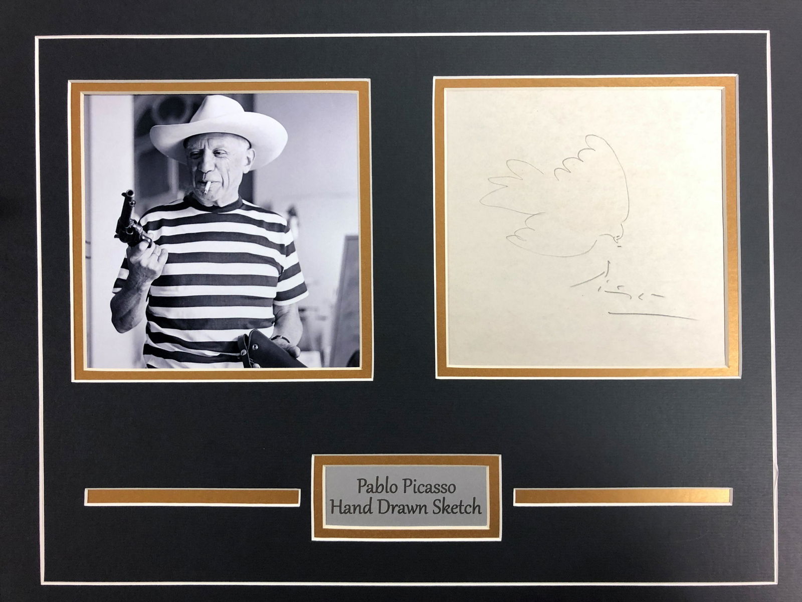 Pablo Picasso RARE Autographed Hand Drawn Sketch (1 of 1)