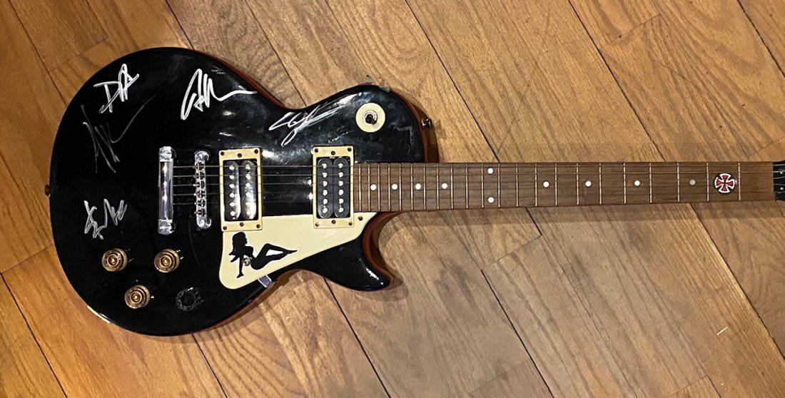 Guns and Roses Autographed Guitar All 5 Members Classic (1 of 1)