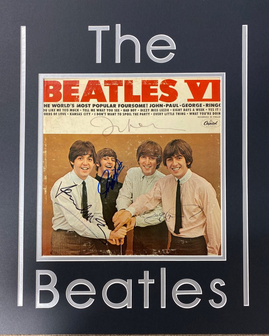 THE BEATLES AUTOGRAHED ALBUM COVER ALL 4 LENNON (1 of 1)