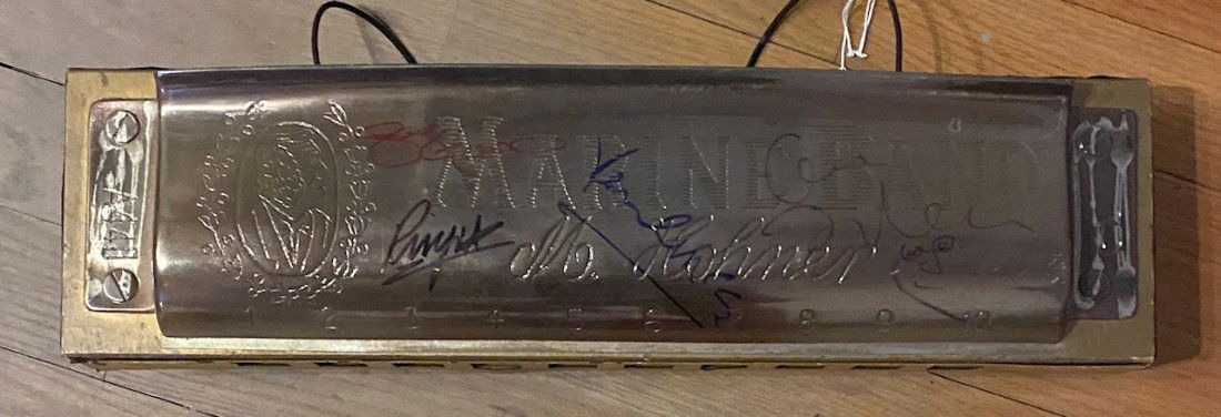 THE BEATLES AUTOGRAPHED HUGE HARMONICA LENNON RINGO (1 of 1)