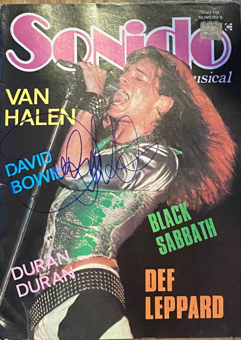 DAVID LEE ROTH AUTOGRAPHED MAGAZINE (1 of 1)