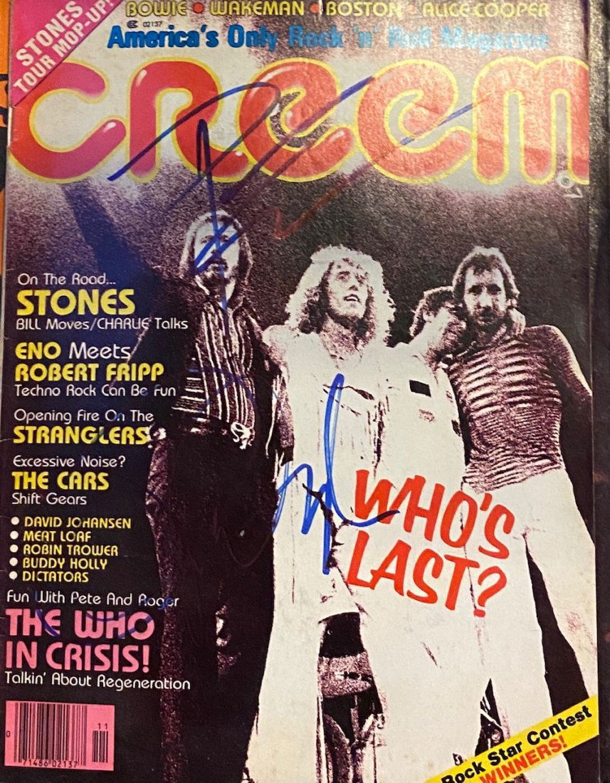ROGER DALTREY PETE TOWNSHEND AUTOGRAPHED MAGAZINE (1 of 1)