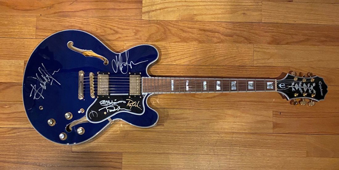 TRAVELING WILBURYS AUTOGRAPHED GUITAR (1 of 1)