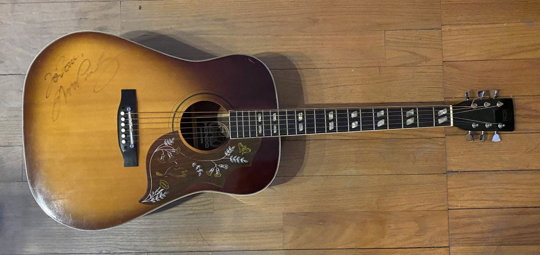 Elvis Presley Autographed Vintage Guitar! THE KING! (1 of 1)