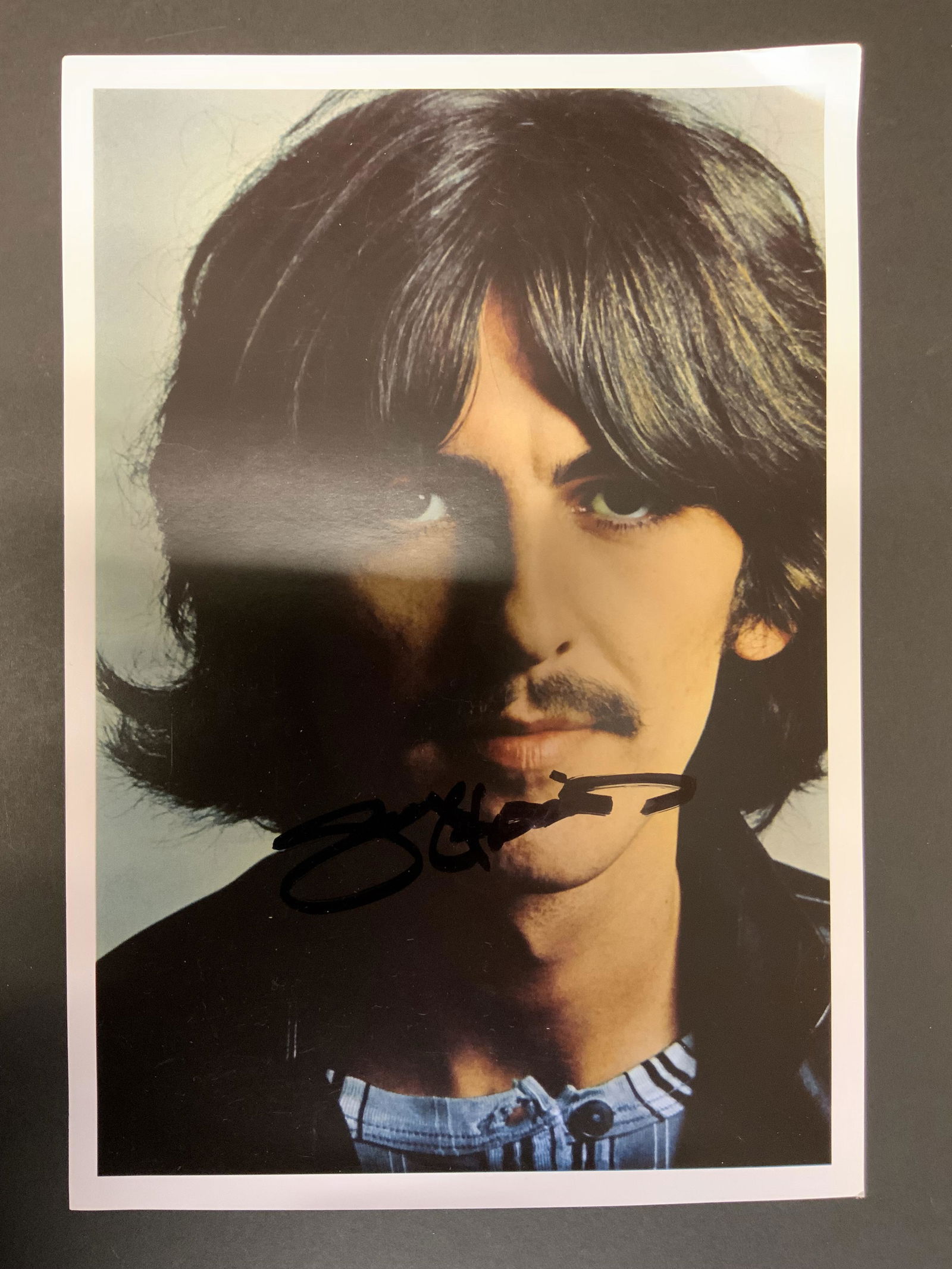 George Harrison Autographed Photo: Displays are assembled AFTER payment is received, picture is a mock up of finished product. Displays are not framed, and can be framed for a cost. Framed items will state they are framed in the name o