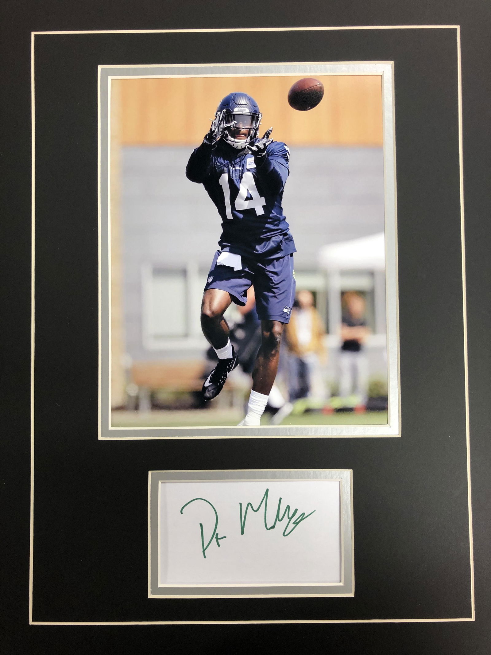 DK Metcalf Autograph Display (1 of 1)