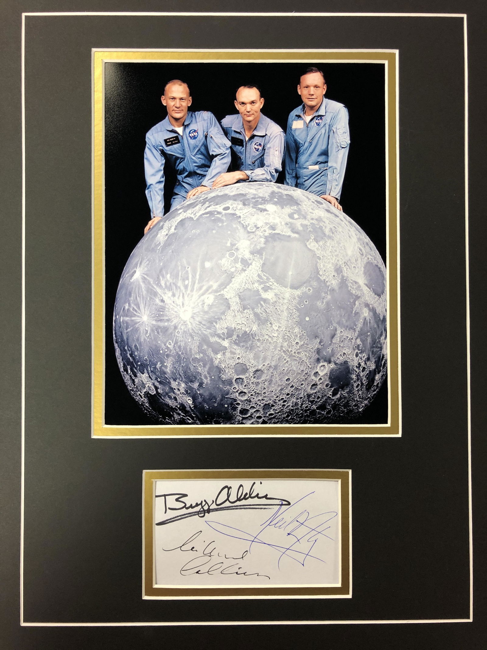 Apollo 11 Autograph Display (1 of 1)