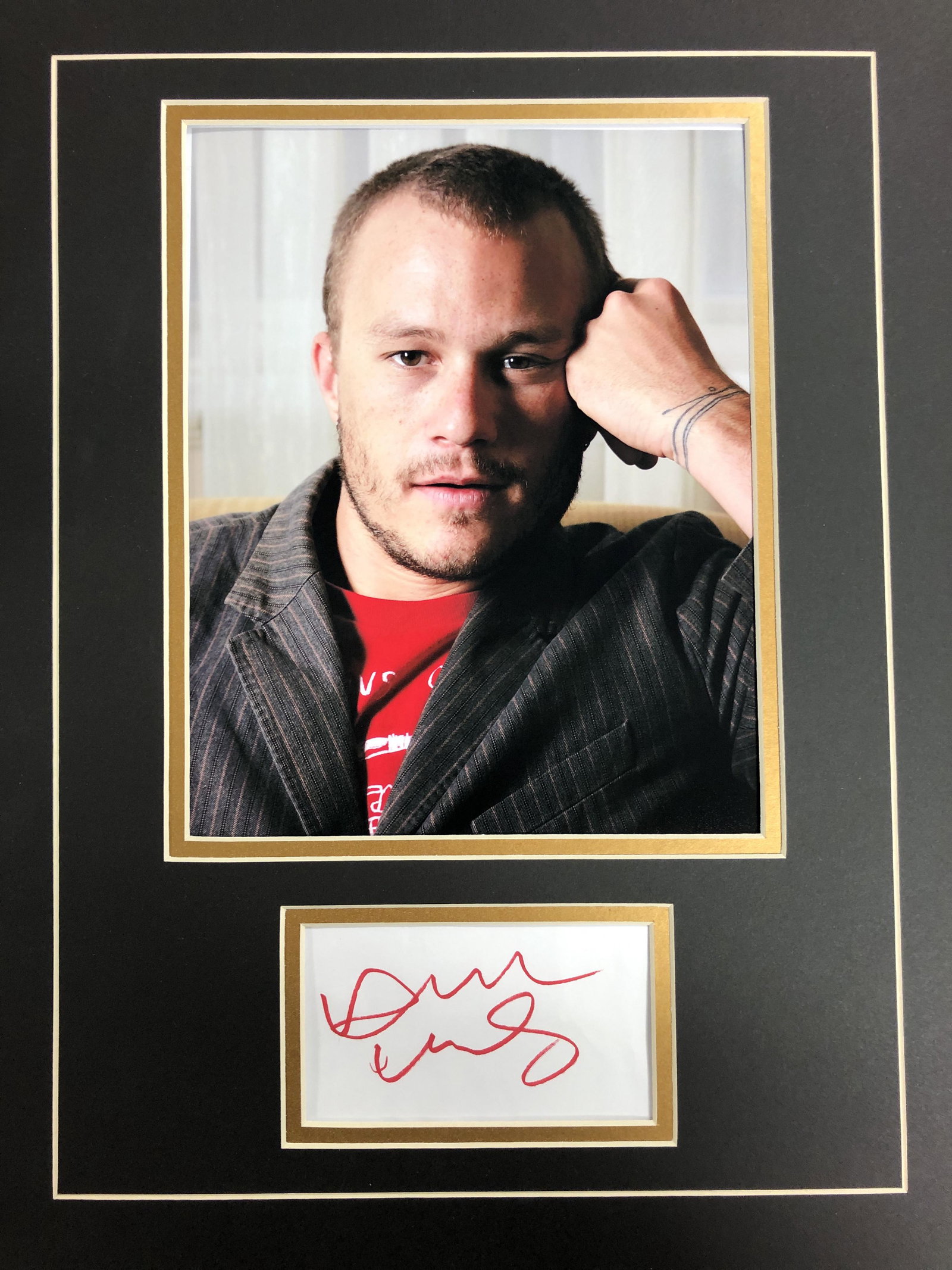 Heath Ledger Autograph Display: Displays are assembled AFTER payment is received, picture is a mock up of finished product. Displays are not framed, and can be framed for a cost. Framed items will state they are framed in the name o