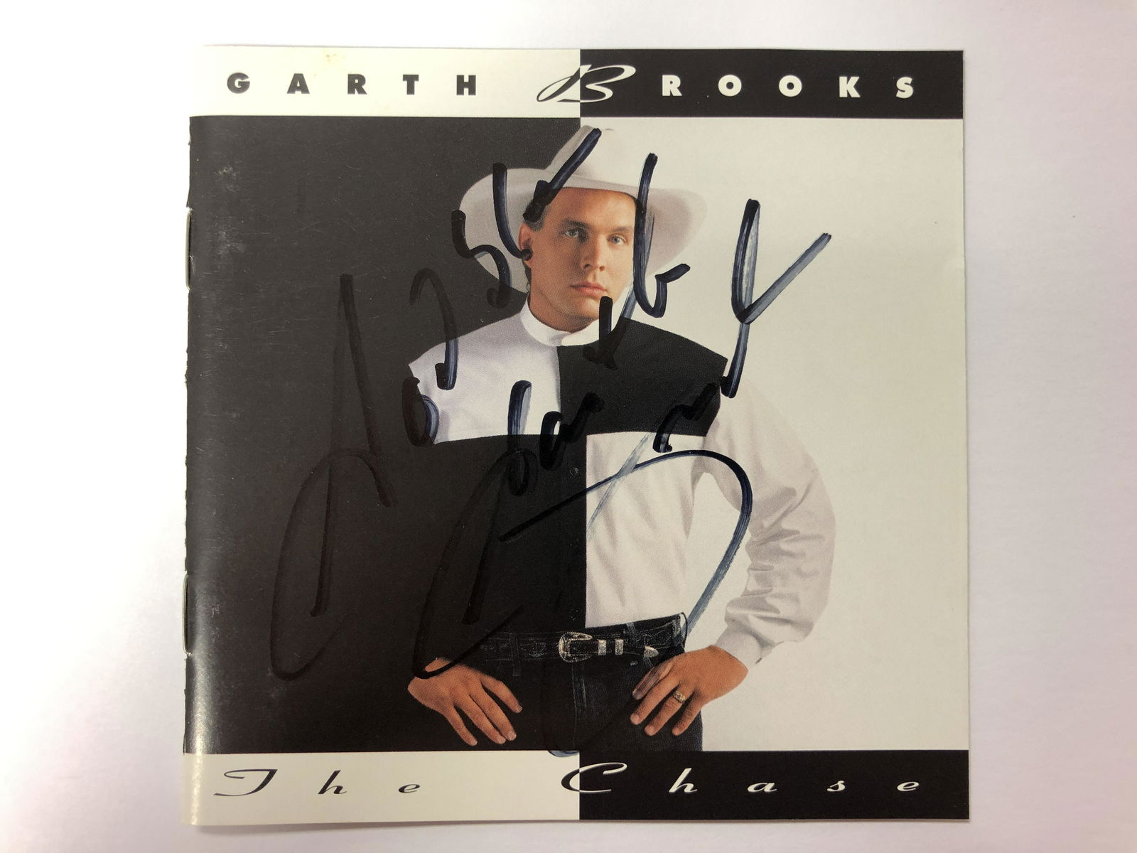 Garth Brooks Autographed CD Booklet (1 of 1)