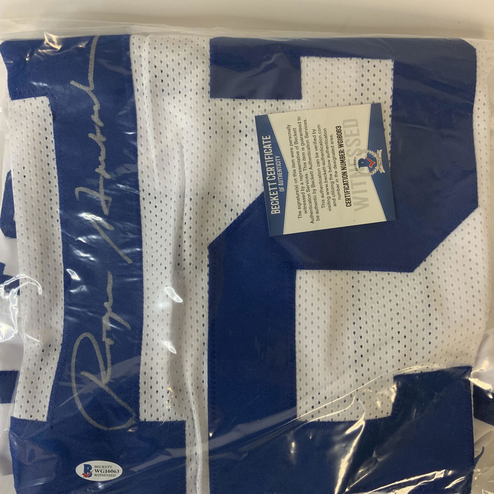Roger Staubach Beckett Witnessed Autographed Jersey (1 of 1)